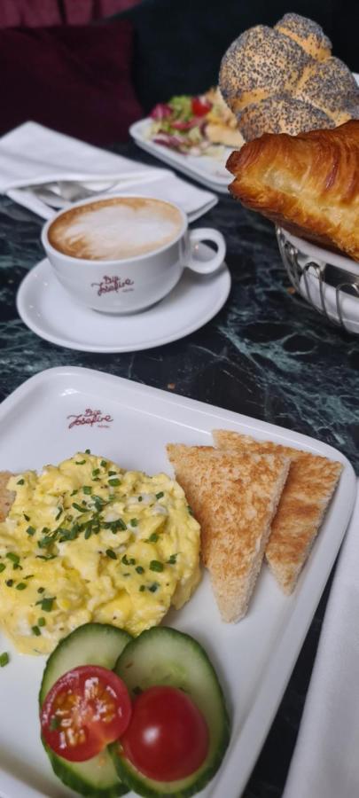 Hotel Josefine Vienna Luaran gambar